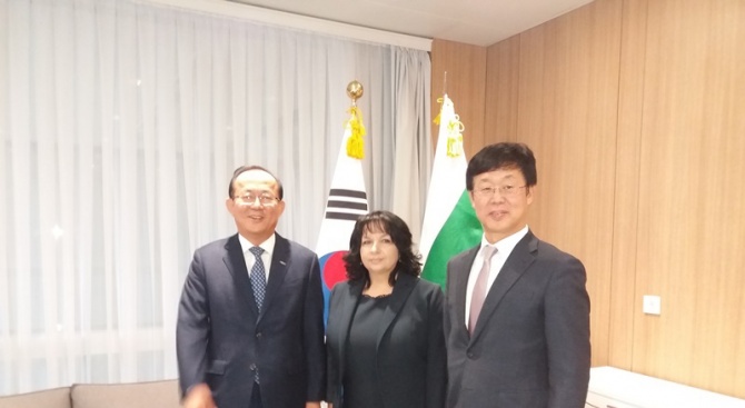 Министърът на енергетиката Теменужка Петкова откри корейско-български енергиен форум в