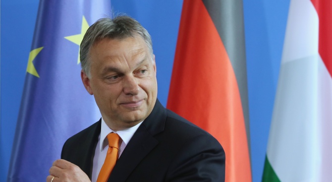 Унгарският премиер Виктор Орбан нарече днешния ден "мрачна неделя" заради