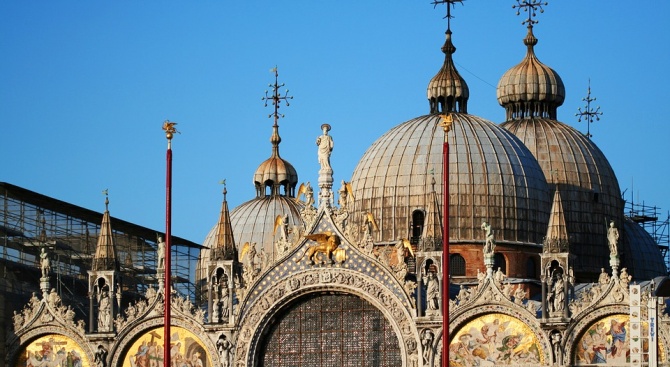Безценните мозайки в базиликата “Сан Марко” във Венеция имат нужда
