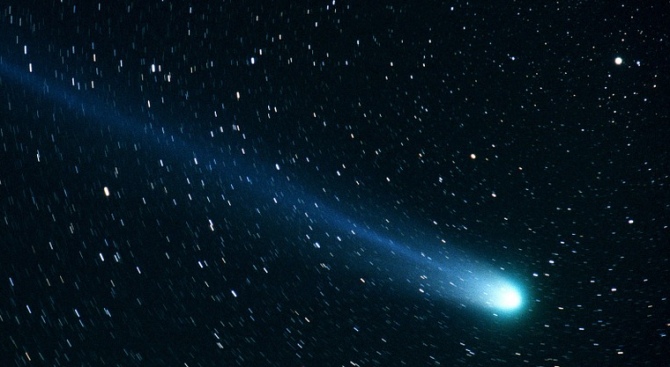 Към Земята приближава "Коледна комета", която ще може да бъде