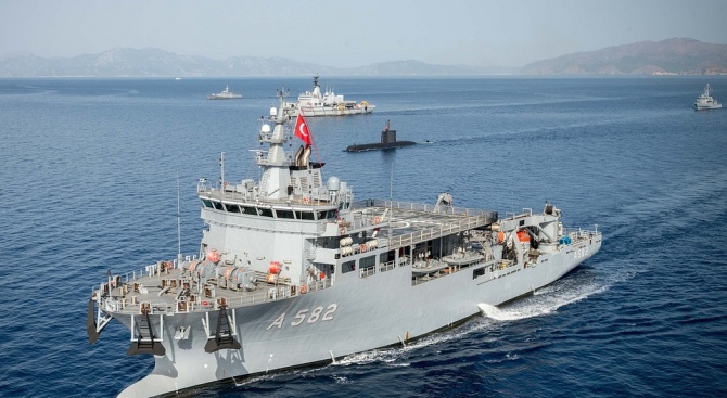 Турция създава нова военноморска база в Черно море. Новият военен