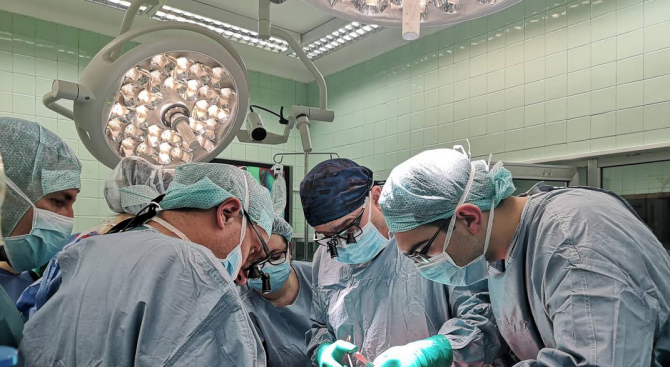 Специалисти от Военномедицинска академия извършиха поредна чернодробна трансплантация – втора