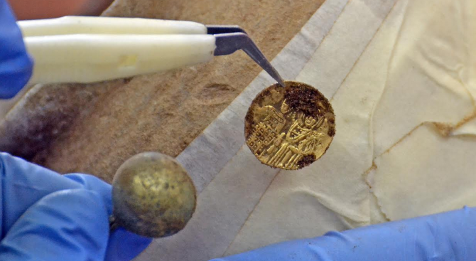 Злато, сребро и предмети отпреди 7 хиляди години представя за