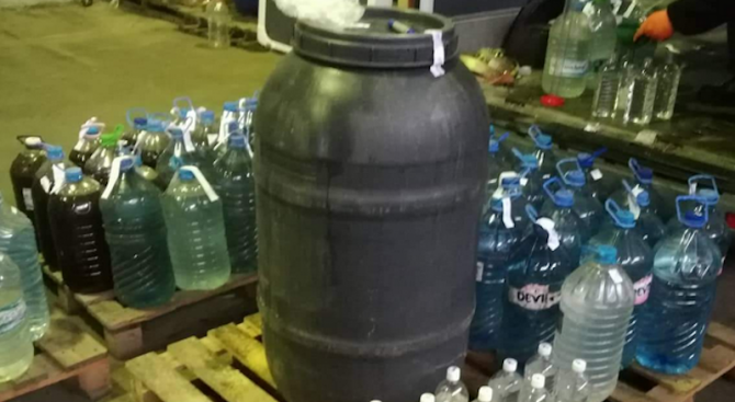 Около 1 000 литра етилов алкохол откриха в нелегален „казан
