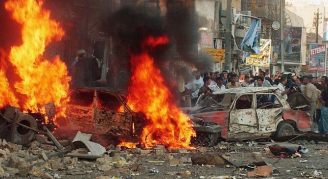Най-малко 15 души са загинали в сомалийската столица Могадишу, където