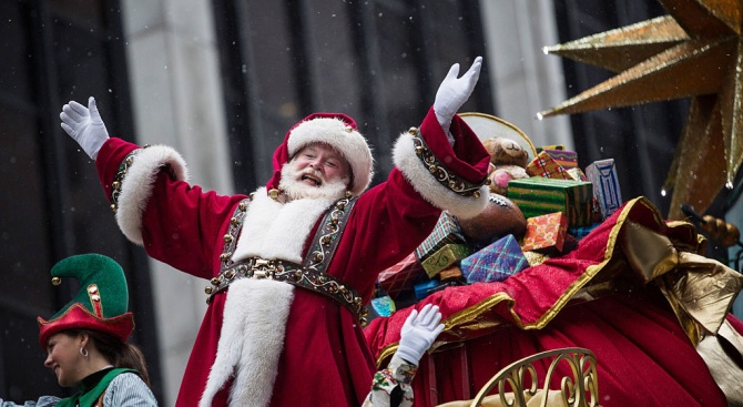 Дядо Коледа успешно е раздал около 7,3 милиарда подаръка на
