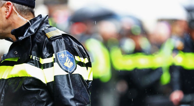Силите за сигурност в холандския пристанищен град Ротердам съобщиха днес,