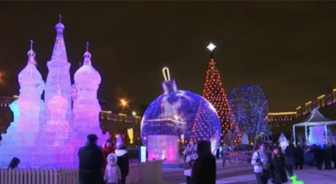 В Москва започна традиционният фестивал на ледените фигури. Тази година