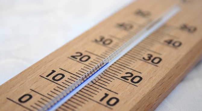 Масови проверки на температурите в класните стаи стартират в училищата