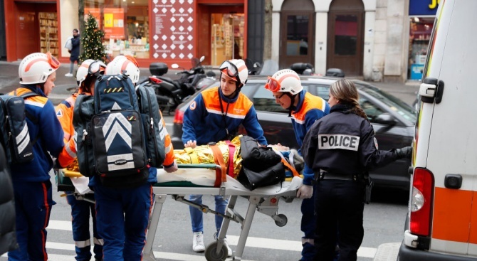 Броят на жертвите на взрива в пекарна в Париж вече
