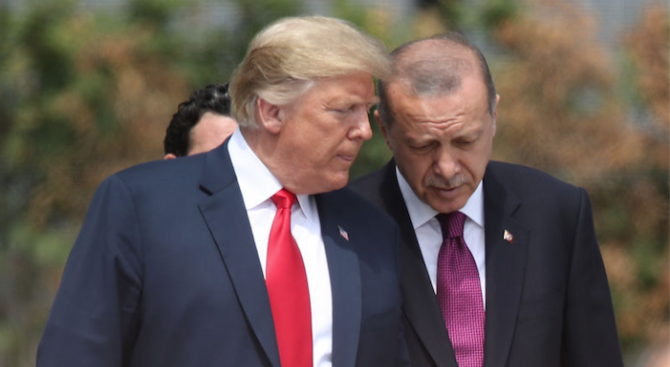 Президентите на Турция и САЩ, Реджеп Ердоган и Доналд Тръмп,