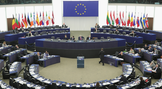 Стотина европейски депутати изявиха готовност да подкрепят евентуална молба на