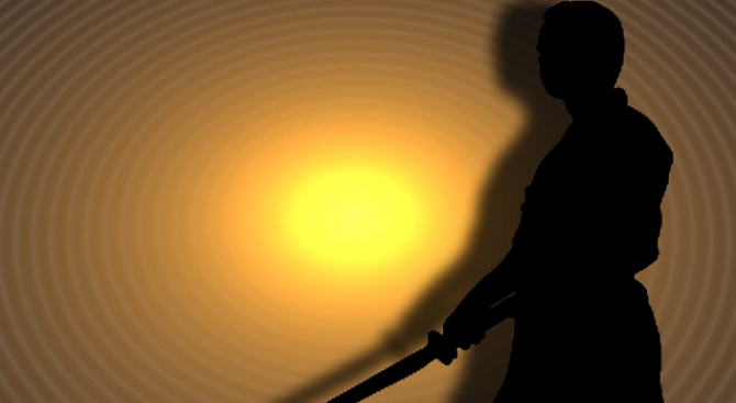 24-годишен мъж от Бургас вилнял със самурайски меч в студентските