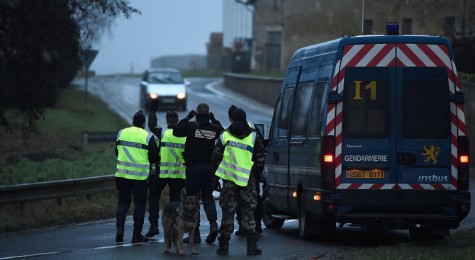 Френската полиция задържа в югоизточния алпийски град Анеси 15 нелегални
