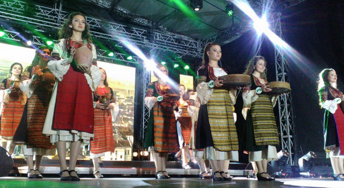 Започва набирането на девойки за участие в конкурса "Девойка Кюстендилска