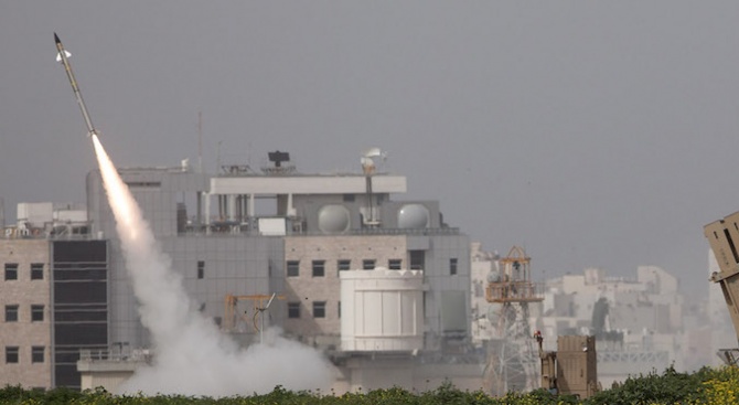 Израел обяви, че е изпитал успешно усъвършенствана система за противоракетна