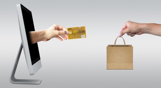 Онлайн пазаруването крие сериозни рискове от измами за потребителите. По