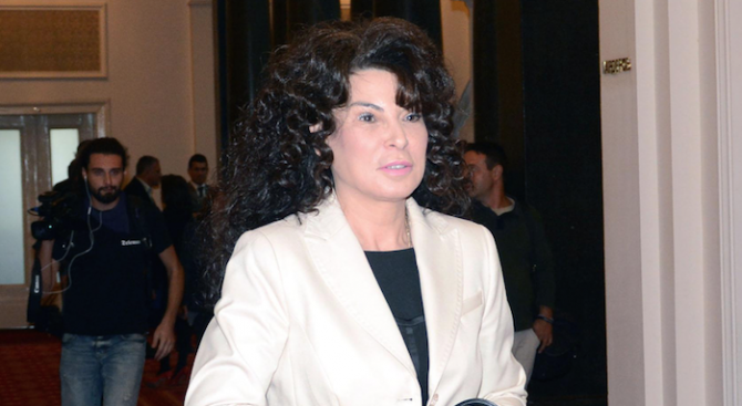 Заместник-министърът на труда и социалната политика Султанка Петрова не е
