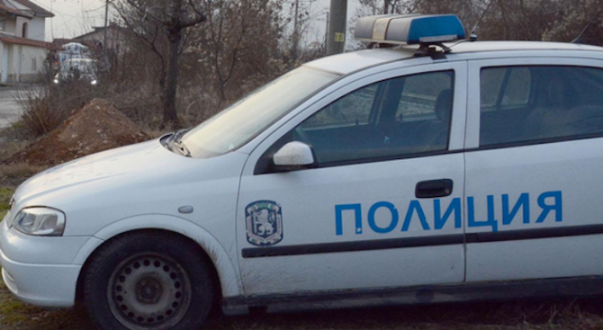 Двама мъже бяха арестувани при полицейски акции в Петрич. След