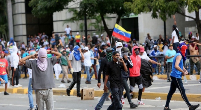 35 са жертвите на протестите и масовите безредици във Венецуела.