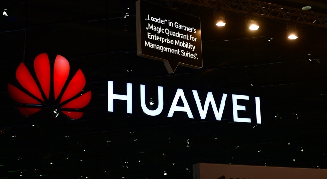 Китайската компания Хуавей (Huawei) отхвърли днес обвиненията, които ѝ бяха