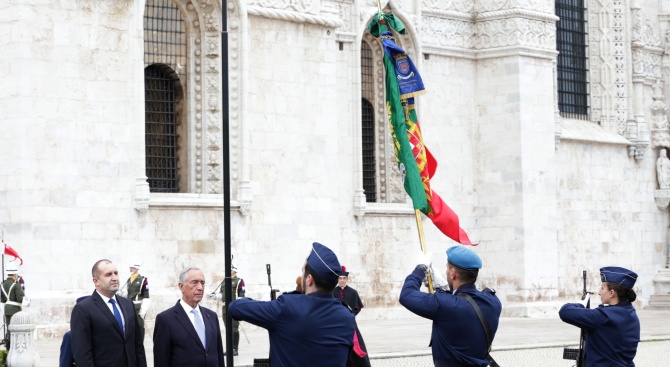 Започна държавното посещение на президента Румен Радев в Португалската република.