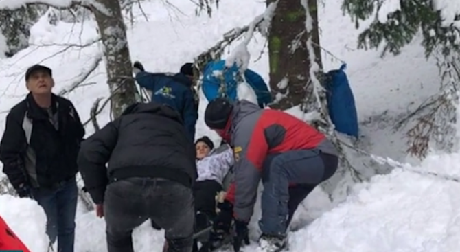 Три скиорки са пострадали след инцидента на лифта в Пампорово.