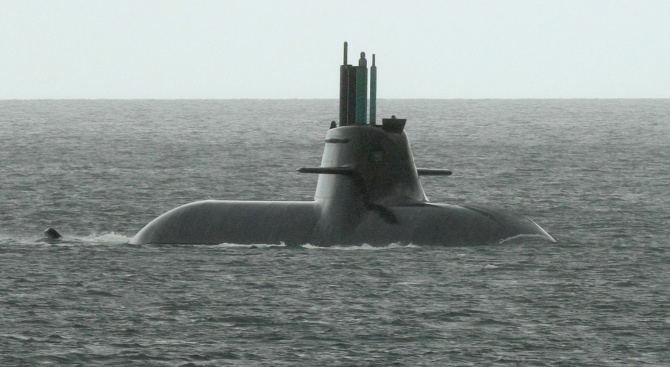 Австралия подписа договор за производство на флотилия от 12 подводници