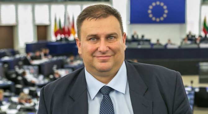 С голямо мнозинство Европейският парламент одобри предложението на българския евродепутат