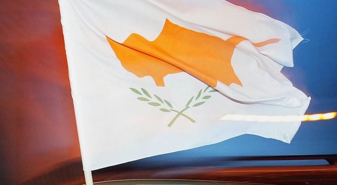 Кипър затегна правилата за Златния паспорт, написа Ню Йорк таймс.