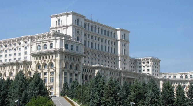Румънският парламент одобри днес проектобюджета за 2019 г. с 275
