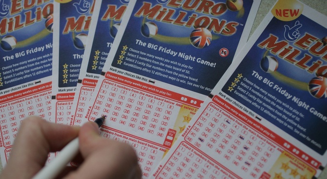 Ирландец спечели най-големия в историята на страната джакпот от лотарията