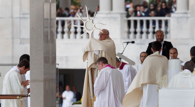 Папа Франциск откри днес среща на върха във Ватикана, посветена