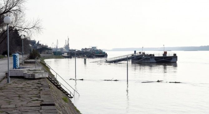 Замърсяване на река Дунав при Русе констатираха екоинспекторите, информира БНТ.