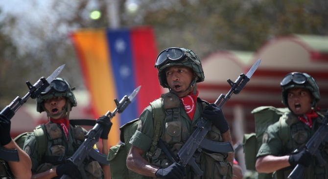 Над 320 души от венецуелските сили за сигурност са дезертирали