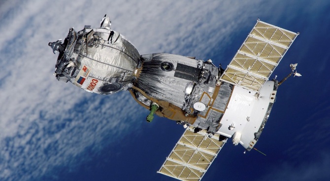Европейският космически оператор "Арианаспейс" успешно изведе в орбита с помощта