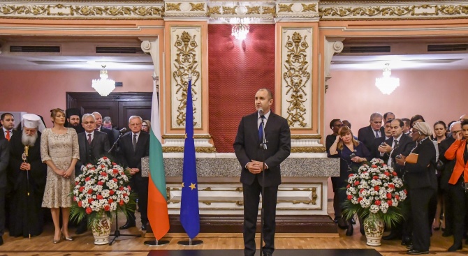 Президентът Румен Радев даде традиционния прием за Трети март в