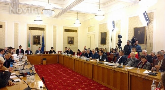 Единодушно Комисията по правни въпроси отхвърли ветото на президента Румен