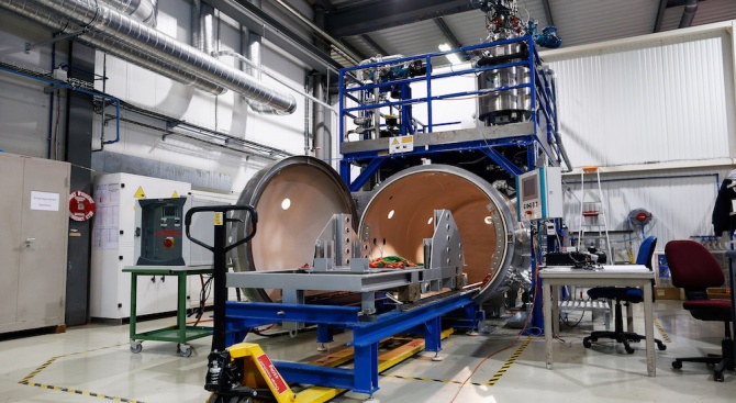 Нов експеримент на Европейския център за ядрени изследвания (ЦЕРН) ще