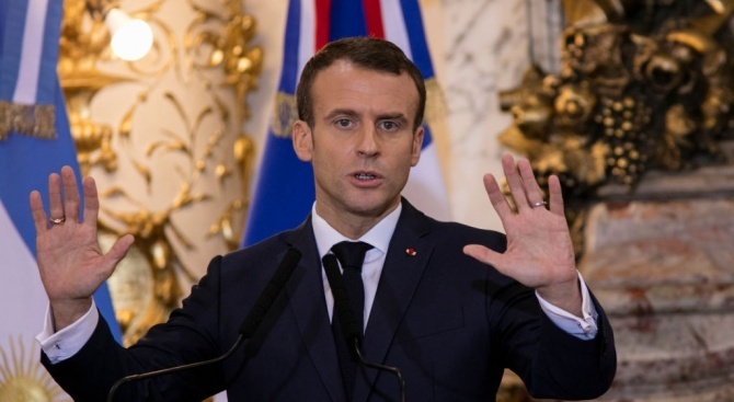 Френският президент Еманюел Макрон предупреди днес за рисковете за суверенитета