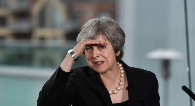 Британската министър-председателка Тереза Мей отправи молба към депутатите да подкрепят