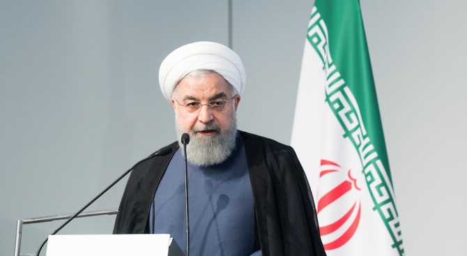 Иранският президент Хасан Рохани присъства на церемония по пускането в