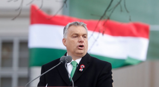Унгарското правителство може да поднови медийните си кампании срещу институциите