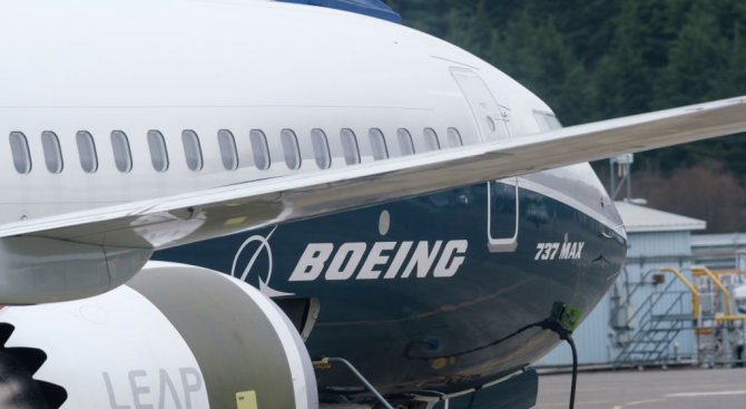 Американската компания Боинг (Boeing) представи днес пред медиите и експерти