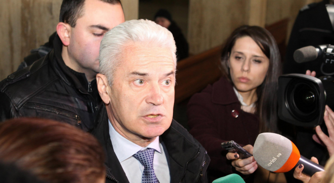 Лидерът на „Атака“ Волен Сидеров коментира в кулоарите на парламента