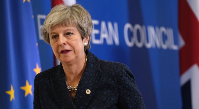 Британската министър-председателка Тереза Мей трябва да подаде оставка веднага щом