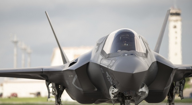 САЩ прекратиха доставките за Турция на оборудване за изтребителите F-35