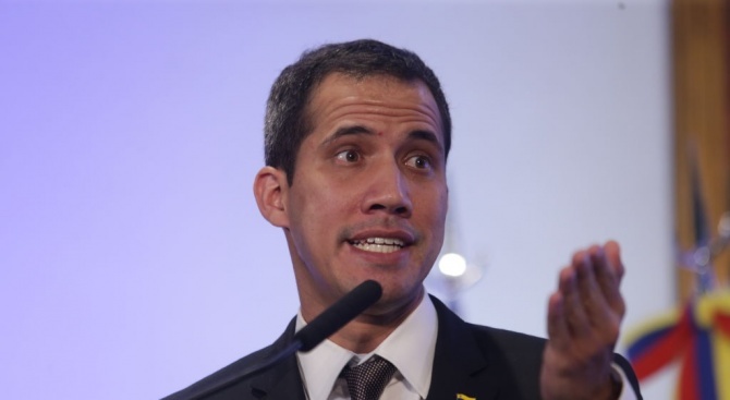 "Нищо няма да ни спре", заяви венецуелският опозиционен лидер Хуан