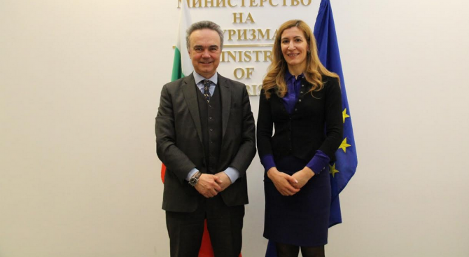Министърът на туризма Николина Ангелкова проведе работна среща с посланика