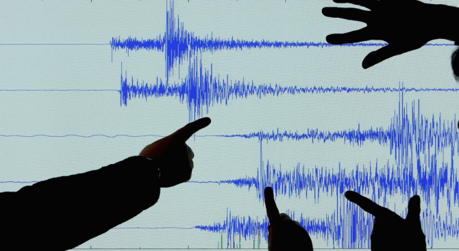 Земетресение с магнитуд 7 разтърси индонезийския остров Сулавеси, съобщи американският